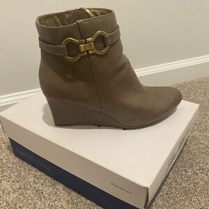 Cute ankle booties for the winter